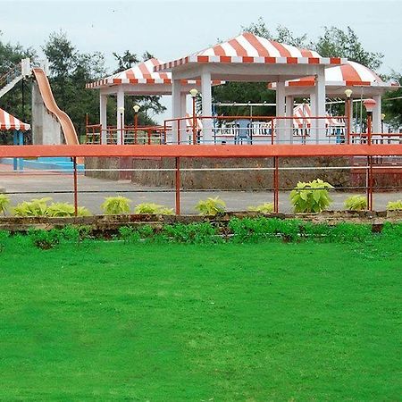 Sai Priya Beach Resort Visakhapatnam Zewnętrze zdjęcie