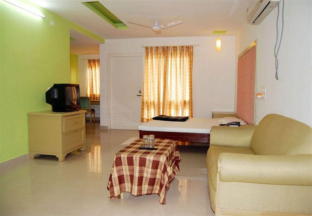 Sai Priya Beach Resort Visakhapatnam Zewnętrze zdjęcie